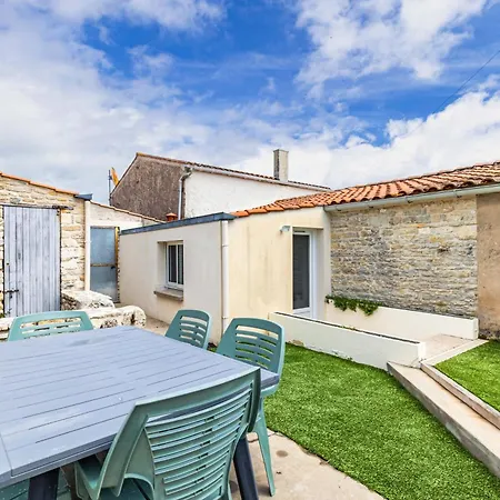 Maison Familiale Ile D'oleron 度假居 *